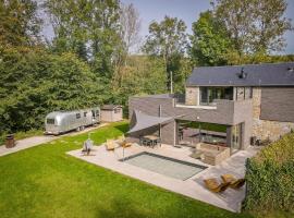 Le Fermage - logement avec piscine, sauna et jacuzzi, hotel v destinaci Vincon
