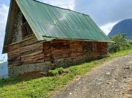 Preciosa Cabaña alpina en zona rural, campingplass i Dosquebradas