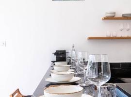 Sunset Villa, hotel in Munggu