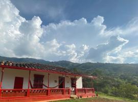 Habitación Jazmín, heimagisting í Girardota