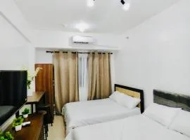 Hotel Luxury Twin Bed Room with Balcony Las Pinas-South Residence