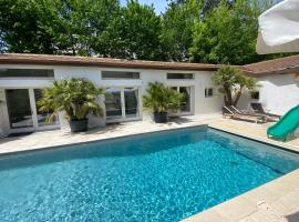 Residence Mont-Blanc Poolhouse, cabaña o casa de campo en Ginebra