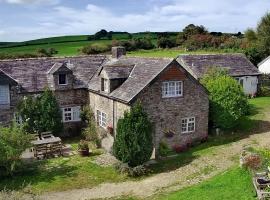 Old Newham Farm, lodging in Camelford