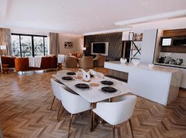 Hatta center heated pool Ramadan offer, hotelli kohteessa Hatta