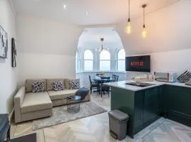 Luxury Apartment - Portobello