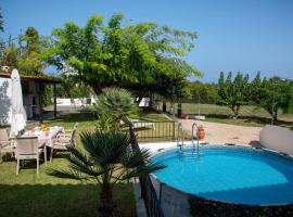 Villa Eleni 100m from the sea, beach rental in Rapanianá