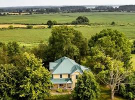 Runaway Bay Guest House, accessible hotel in Hillier