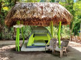 Eco-Camping El Frutal, hotel i Isla Grande