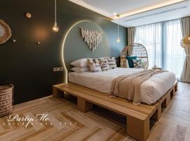 Party Me 派對蜜民宿, hotel sa Dongshan