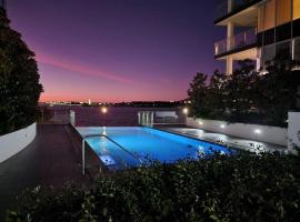 Lakefront Views on the foreshore, hotel din Kingston 