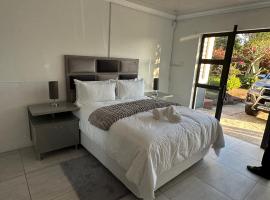 5 on Crossways, bed and breakfast en East London