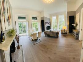 Luxury garden apartment under the Castle, Dover, apartment in Dover