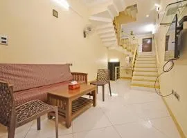 galaxy inn Home stay-white town