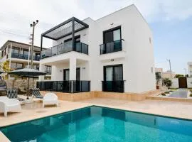 300m to Beach 2 Bedroom Upstairs Flat with Pool A2 - Yeni Dünya Bodrum