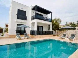 300m to Beach 2 Bedroom Upstairs Flat with Pool B2 - Yeni Dünya Bodrum