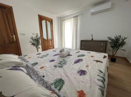 Luxurious Sliema Ferry central location, cottage in Sliema
