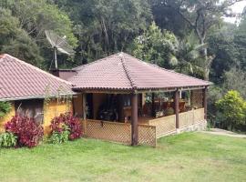 Casa Rural Na Serra, próxima de Cachoeiras e verde, hotel cu parcare din Santa Maria do Erval