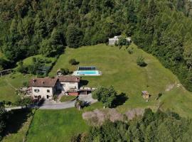 AL CASTAGNO, lake house rental in Ponte Caffaro