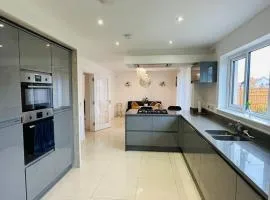 Modern new build detached House near Edinburgh Airport