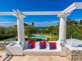 Luxury central Villa with pool and privacy, hotel in Anacapri