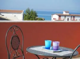 TorrediGaffe Home, una casa nella piazzetta del borgo a due passi dal mare