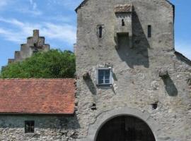 Urlaub in der Burg am Bodensee、クレスブロン・アム・ボーデンゼーのホテル