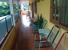 RESIDENCIAL LOS AMIGOS: Puerto Iguazú'da bir otel