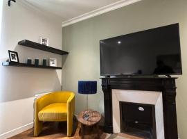 Le Rêveur - Parking Gratuit, Wifi, RER C Choisy-le-Roi, hotel i Choisy-le-Roi