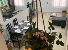 Bien comunicado, acogedor y confortable, self catering accommodation in Coslada