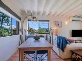 Tropical Dreaming in the Heart of Indooroopilly
