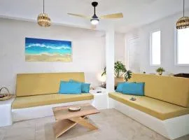 2BdR -Rocks at Mikasa- Near Beach, Pool, King Beds, AC, Fast Wifi