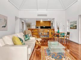 Time and Tide Beach Cottage on the Esplanade, hotel a Adelaide