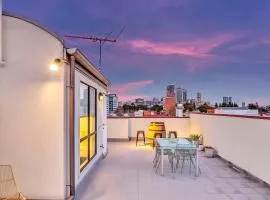 Stellar - Spacious Rooftop Dreamscape in Adelaide