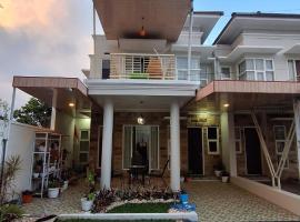 바투에 위치한 코티지 Villa Terrace Batu Malang Kav 4