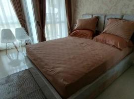 Apartemen Skylounge Makassar, vacation rental in Manda