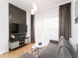 Apartament Marengo z Basenem Letnim by HolidaySun