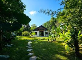 Lake House, Bed & Breakfast in Ha Giang