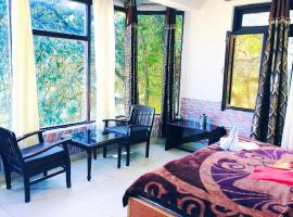 Hotel Plaza Dalhousie - Near Ghandhi Chowk Mall Road, hotel sa Dalhousie