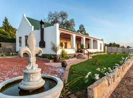 Ravenscliff White House, vacation home in Oudtshoorn