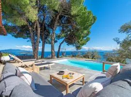 Azul Boutique Home