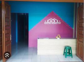 GASTRO HOMESTAY, hotel with parking in Halangan