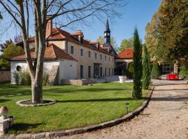 Le Clocher de la Duchesse: Bonnelles, Forges-les-Bains Golf Course yakınında bir otel