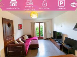 Milly's House - Charming & Cosy, hotel with parking in Milly-la-Forêt
