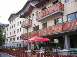 Hotel Savoia Debili: Sauze dʼOulx'da bir otel