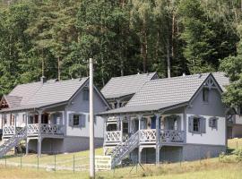 Domki z kominkiem pod Kapeluszem nad jeziorem Patulskim,Kaszuby, vacation home in Pierszczewko