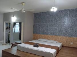 Aeon Tebrau Apartment Johor Bahru - By Room -, rum i privatbostad i Johor Bahru