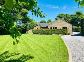 Calder Cottage in The Ribble Valley، فندق في وهلي
