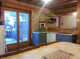 Appartement dans chalet, 9 personnes, 2 chambres - CH21