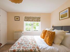 Hearts Delight Cottage by Bloom Stays, hotel with parking in Bridge