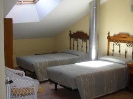 Hostal Pineda、セルベラ・デ・ピスエルガのホステル